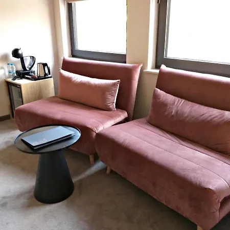 Reverence Boutique 3* فارنا