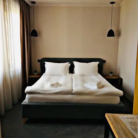 Reverence Boutique Hotell 3*