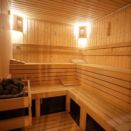 Reverence Boutique 3* فارنا