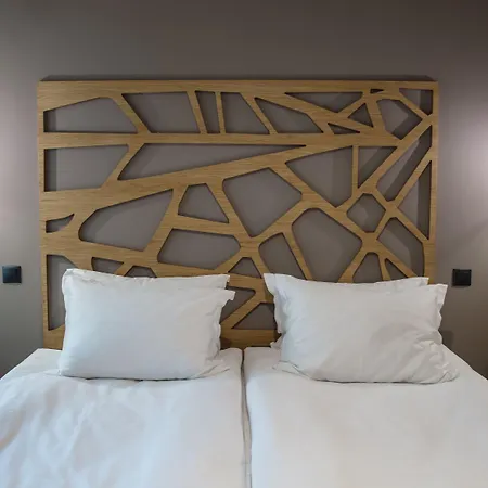 Reverence Boutique فارنا