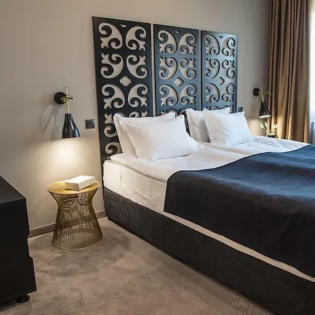 Reverence Boutique فندق 3*