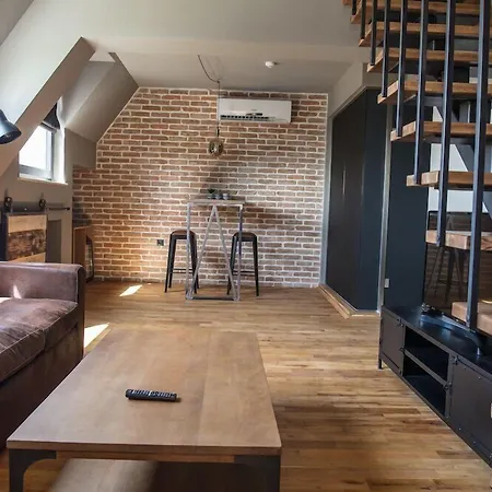 Reverence Boutique فندق فارنا