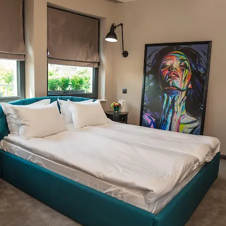 Reverence Boutique Hotell
