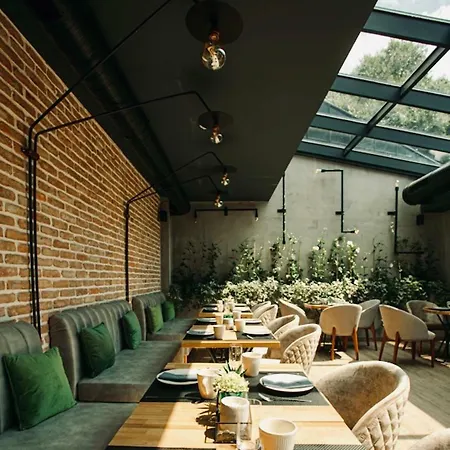 Reverence Boutique Hotell 3*