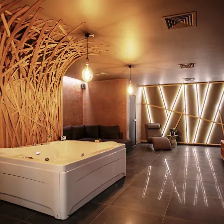 Reverence Boutique 3* فارنا