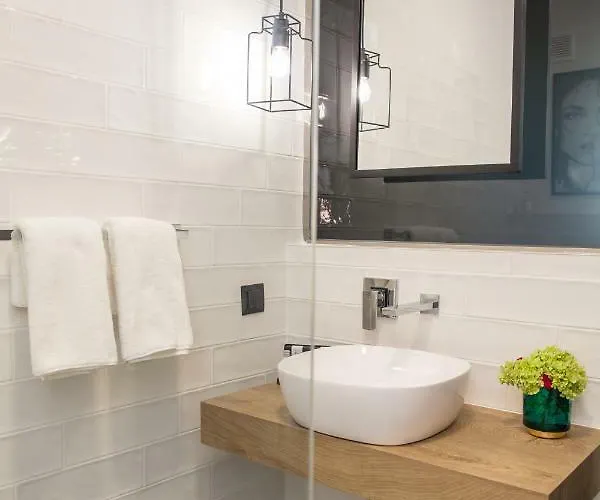 Otel Reverence Boutique