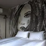 Reverence Boutique 3*