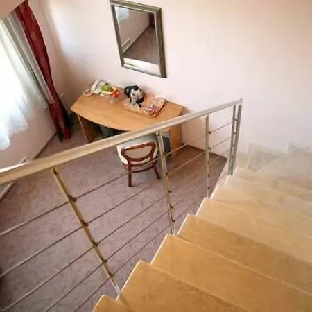 Hotel Reverence Boutique Warna