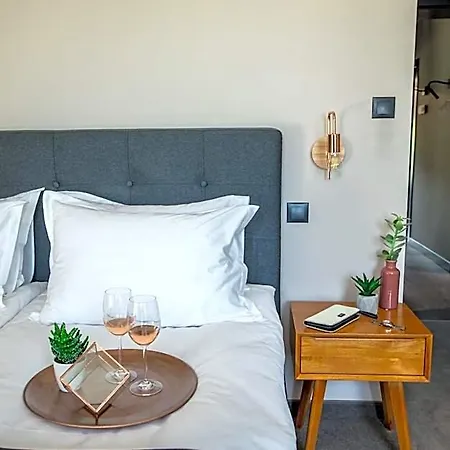 Hotel Reverence Boutique Warna