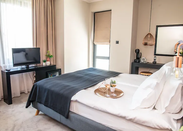 Reverence Boutique 3* Варна